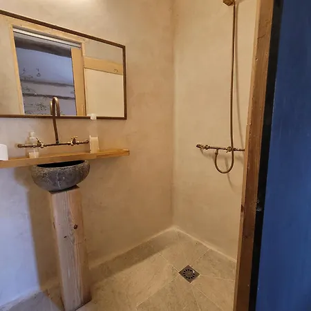 Relax En Casona Unica Lanueva Patio Compartido Candeleda