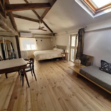 Relax En Casona Unica Lanueva Patio Compartido