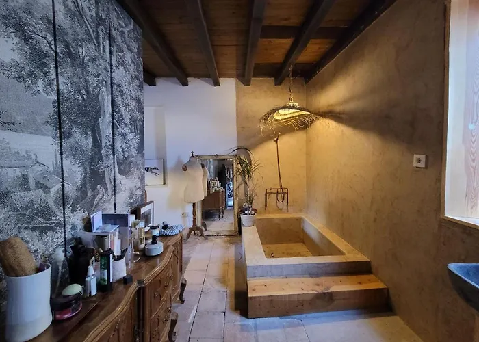 Relax En Casona Unica Lanueva Patio Compartido