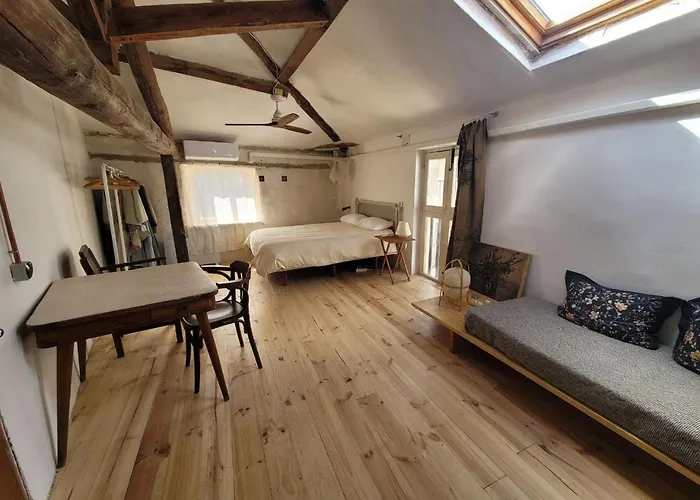 Relax En Casona Unica Lanueva Patio Compartido