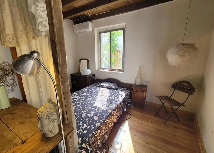 Relax En Casona Unica Lanueva Patio Compartido 아파트