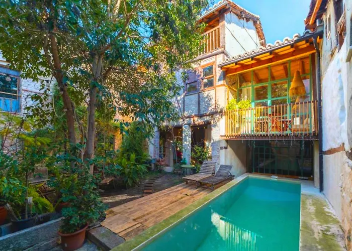 Relax En Casona Unica Lanueva Patio Compartido