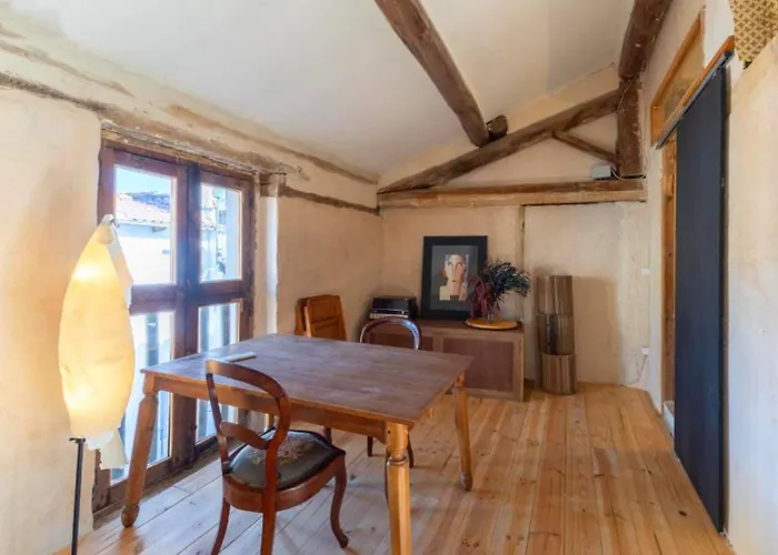 Relax En Casona Unica Lanueva Patio Compartido 아파트 칸델레다