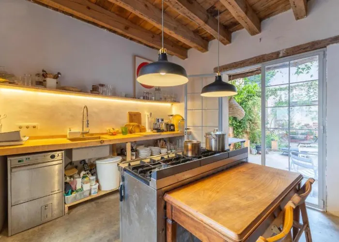 Relax En Casona Unica Lanueva Patio Compartido * 칸델레다