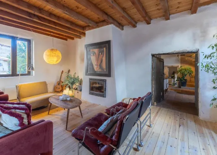 Relax En Casona Unica Lanueva Patio Compartido * 칸델레다